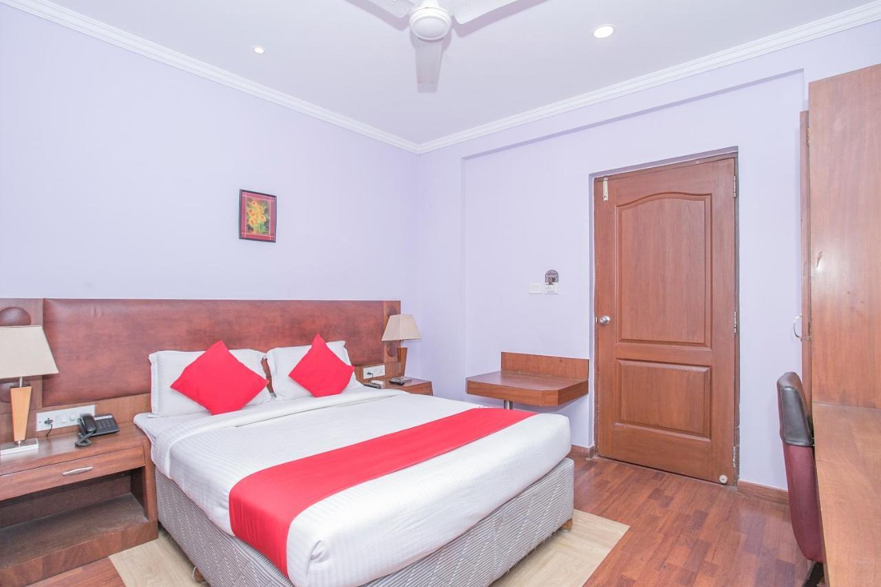 Oyo 9925 The Ocea International Hotel Бангалор Екстериор снимка