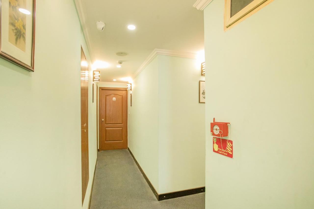 Oyo 9925 The Ocea International Hotel Бангалор Екстериор снимка